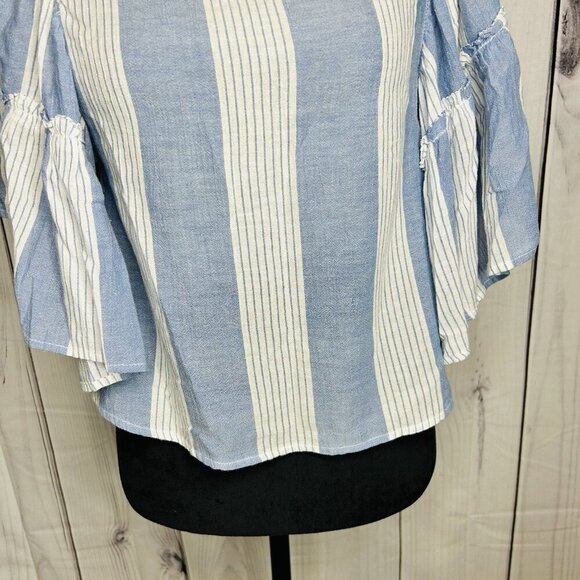 AMERICAN EAGLE Womens Sz S Blue White Striped Chambray Top Bell Sleeves Cropped - Picture 3 of 8